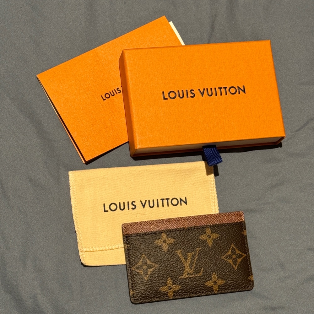 Louis Vuitton cardholder
